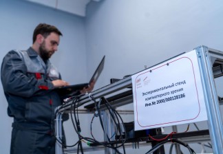 Глаза, которые все видят и не устают: ИИ в ОМК