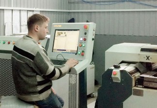 Как производственному предприятию решить проблему нехватки кадров?