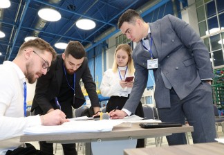 ВИДЕО. «Битва рацух»: научно-рационализаторский конкурс «Газпром Новый Уренгой»