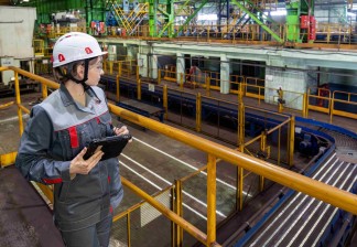 От ямы до рольганга: как удалось исключить ручную операцию доставки тяжелых проб в ОМК