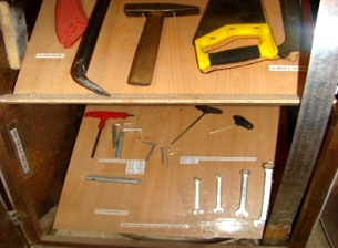 Тумбочка для инструментов (мебельное производство)