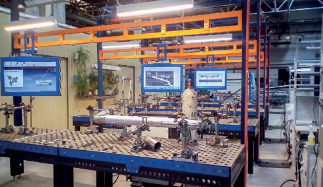 Стапель для сборки трубопроводов УСП-21 на заводе «Авиастар-СП» позволяет вести сборку трубопроводов по электронным цифровым моделям