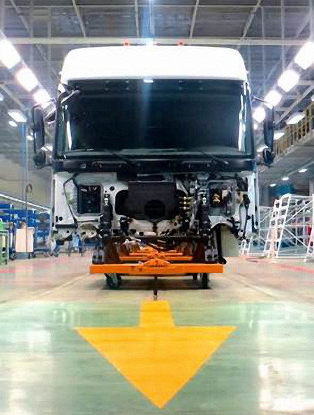 Новая кабина на новом сборочном конвейере Автосборочного завода «КАМАЗ»