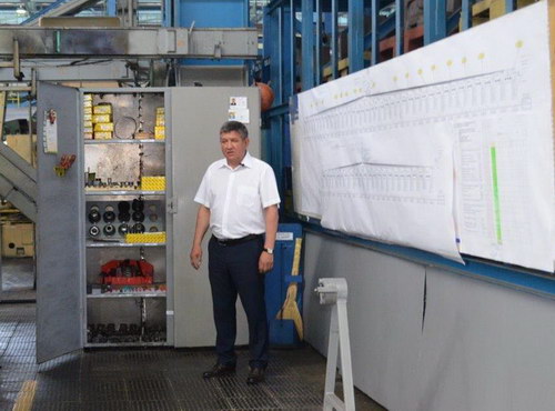 Главный инженер КЗ Гамир Мухаметзянов уверен: правильно оборудованное рабочее место уже создаёт основу для выпуска качественной продукции